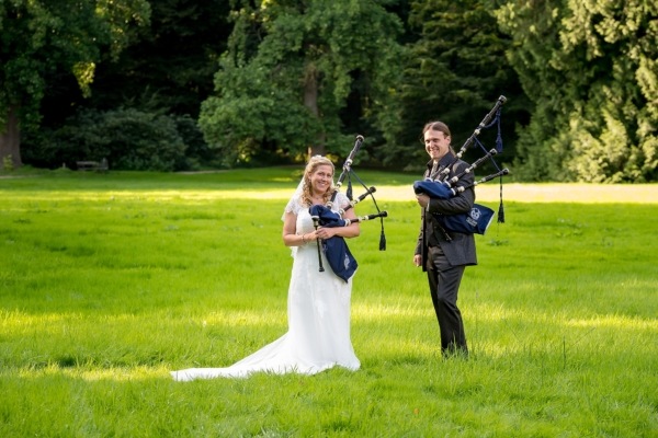 Eine romantische Hochzeit mit Dudelsack